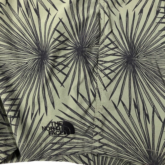 North Face board shorts swim trunks - Picture 8 of 10